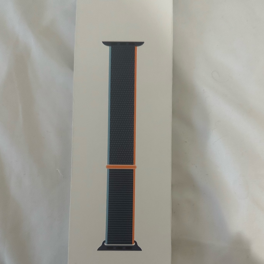 Apple Watch sports band loop